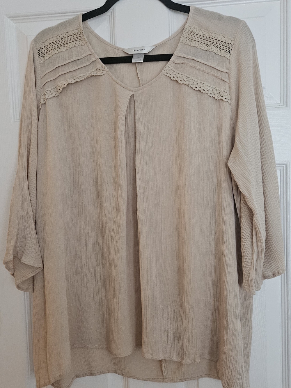 CJ Banks  Crochet-Trim Tunic Top. Like New. 100% Rayon. Siz1X